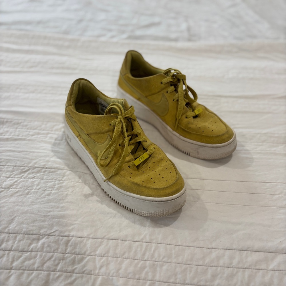 Women’s Nike Air Force 1